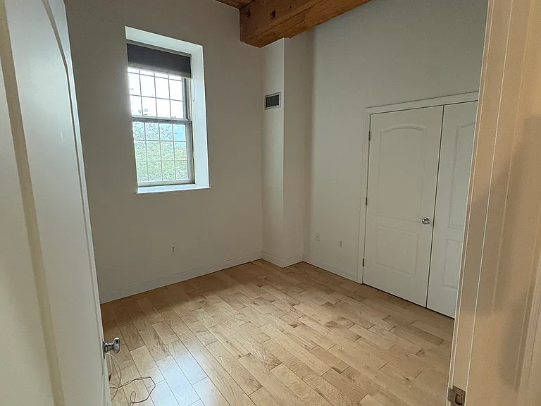 52 Lawrence Dr #314 — Photo 16