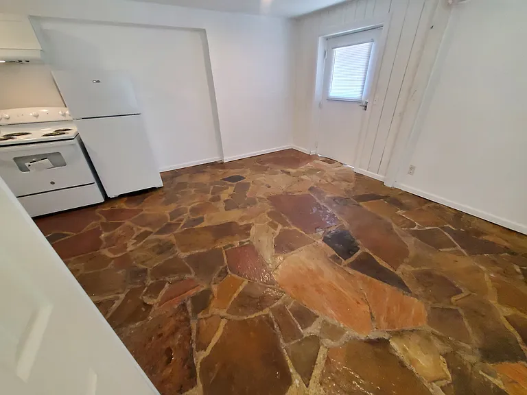 101 E Carson Ave #6 — Photo 3