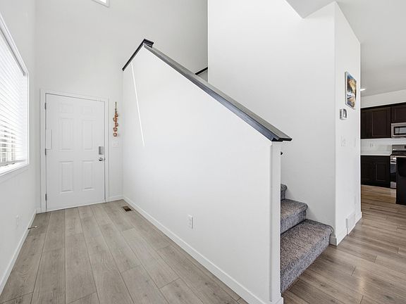 4th image of 6653 Toronto Dr S