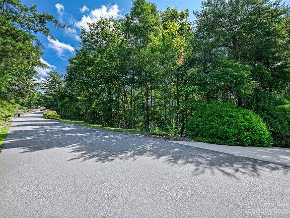 2nd image of 23 High Bluff Dr