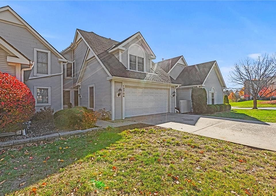 13704 Pembroke Cir, Leawood, KS 66224 Zillow