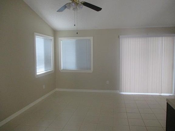 4th image of 5550 Pebble Brook Ln