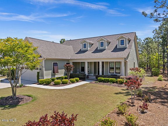 3rd image of 2766 Parkridge Drive