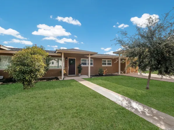 2909 AVENUE K, Hondo, TX 78861