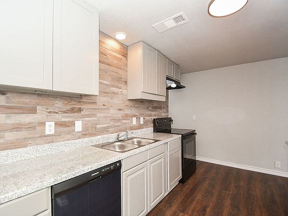 3rd image of 9 Becca Ct #7749064CA