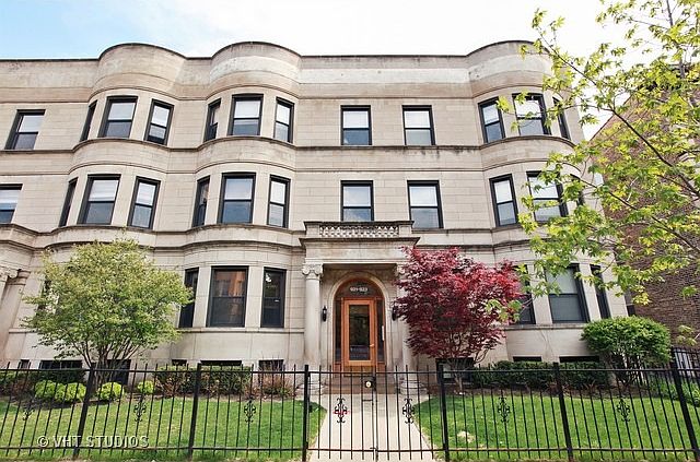 1st image of 923 W Belle Plaine Ave APT 1