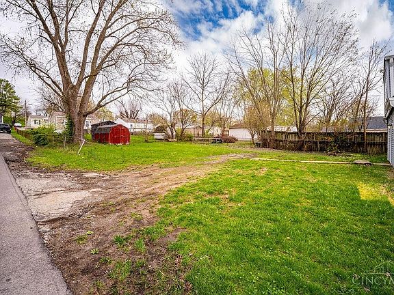 4th image of 496 Mary Ln