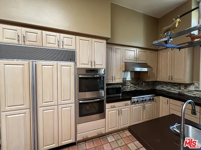 2357 Brookshire Ln — Photo 27