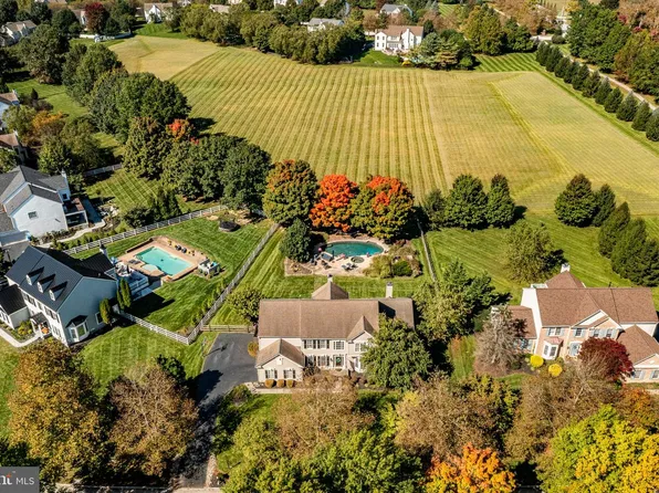 104 Trotters Dr, Phoenixville, PA 19460
