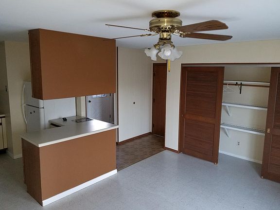 Another kitchen view.