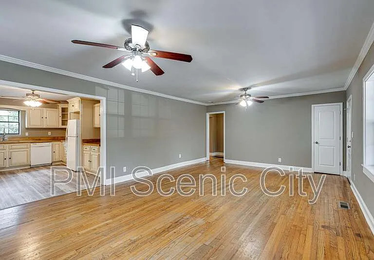 4717 Beverly Kay Dr — Photo 10