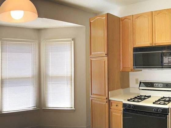1st image of 903 Shaw Ct
