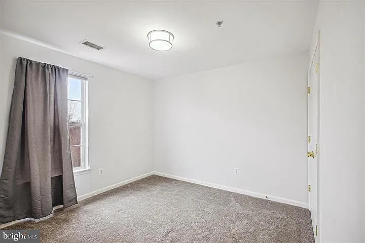 206 Heathwalk St #B — Photo 15