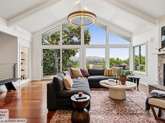 3rd image of 136 Reed Boulevard