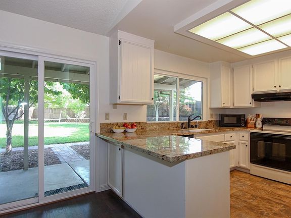 5th image of 7097 Canelo Hills Dr