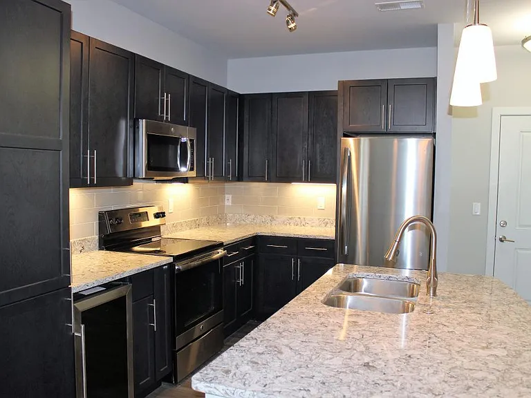 The Vue at Creve Coeur Apartments — Photo 35