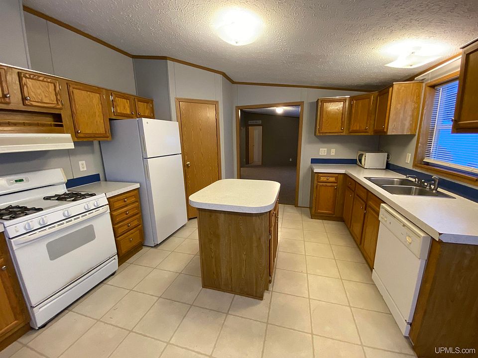 1035 W Quincy St, Hancock, MI 49930 Zillow