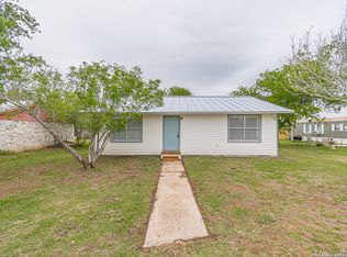 409 Coughran Rd, Pleasanton, TX 78064