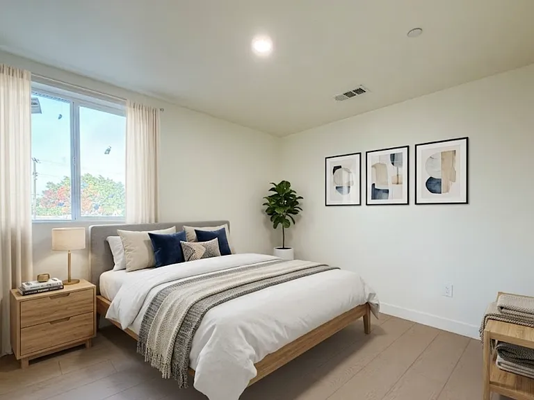 Brand New Luxury 4 & 5 Bed Units — Photo 17
