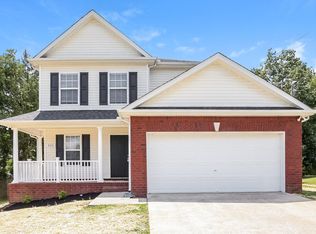 909 General Barksdale Dr, Smyrna, TN 37167
