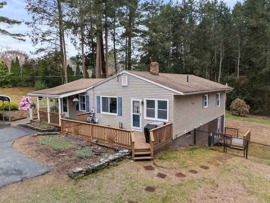 9 Golden Drive, Plainfield, CT 06374