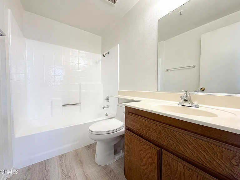 336 N Chapel Ave #E — Photo 7