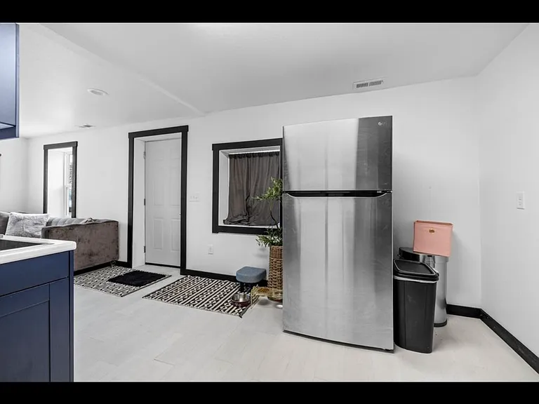 1113 10th St NW — Photo 4