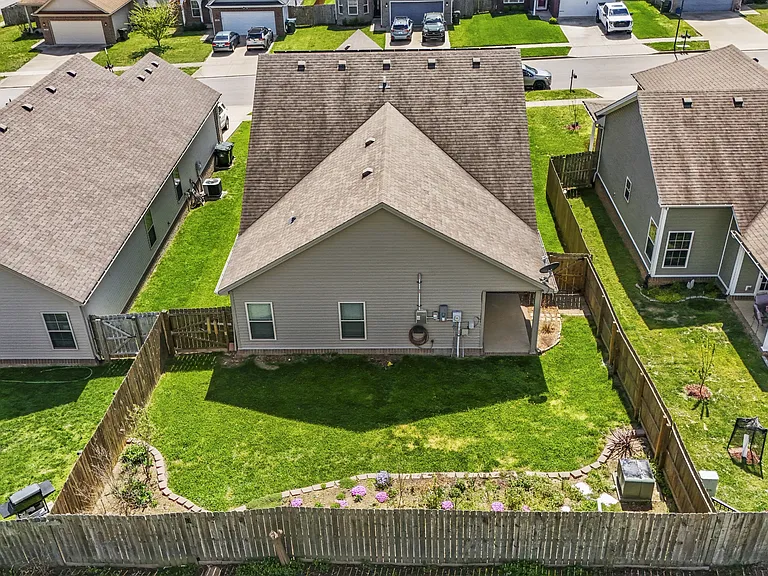 111 High Hope Ln — Photo 5