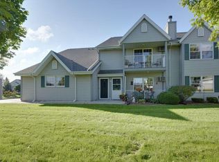 144 Minz Park Cir APT 4, West Bend, WI 53095