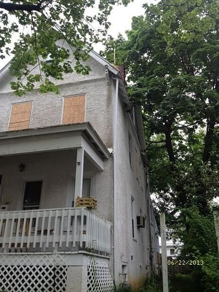 2nd image of 213 S 4th St
