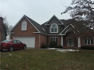 8121 NW Delta Dr, Kansas City, MO 64151