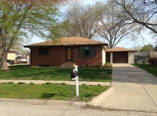 1212 W Sewell St, Lincoln, NE 68522