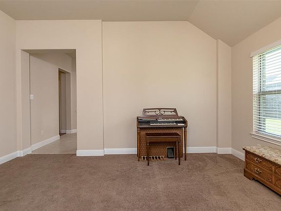 5th image of 12321 Cedar Knoll Dr