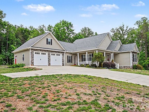 2nd image of 112 Solar Dr
