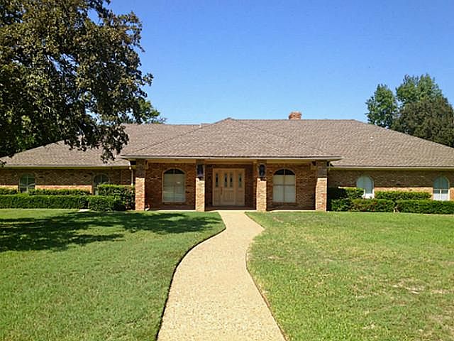 1st image of 813 Shady Creek Dr
