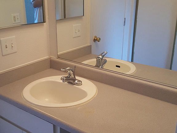 3rd image of 3280 Laurelhurst Dr APT 79