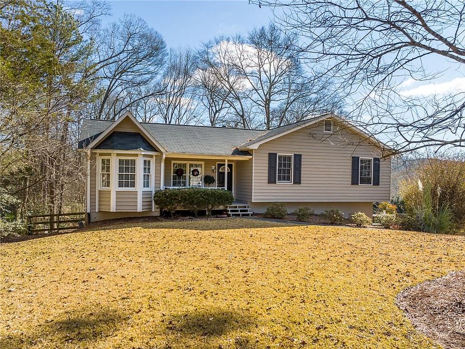 1st image of 143 Village Ct
