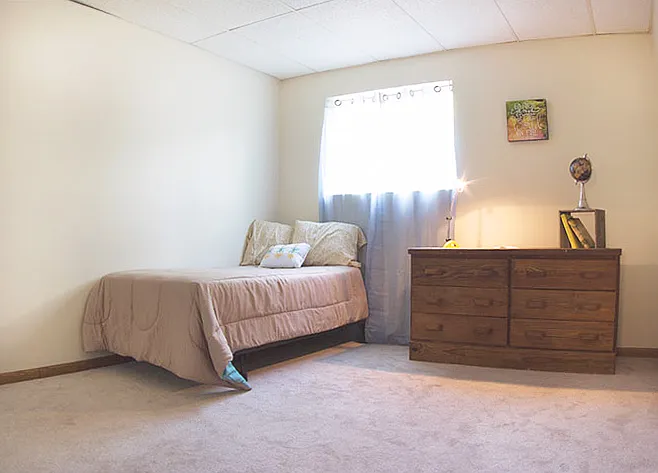 University Terrace Apartments — Photo 3