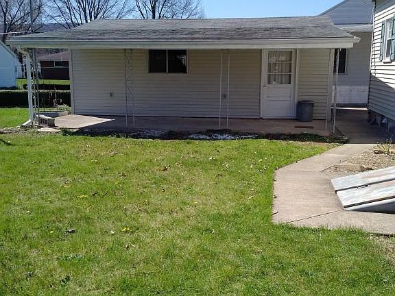 702Chestnut.CoveredPorch