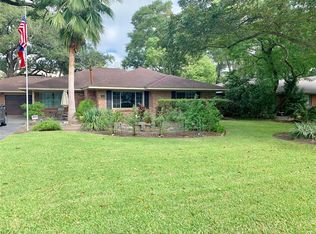 5204 Maple St, Bellaire, TX 77401