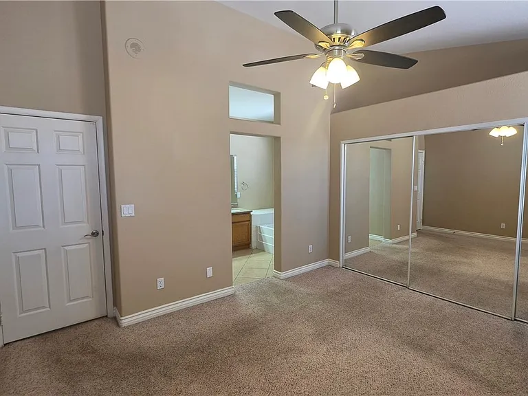 604 Palmwood Ln — Photo 10