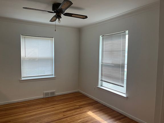 3rd image of 21319 Kingsville St #102