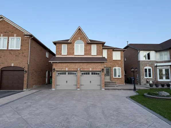 54 Hollybush St, Brampton, ON L6R 1A6