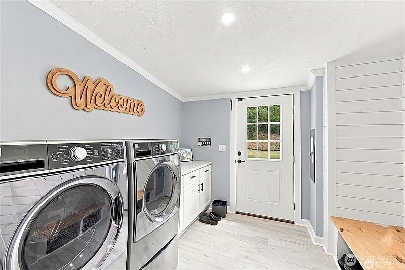 4th image of 190 E Rasor Place