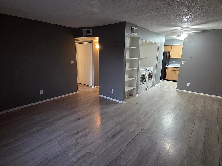 2920 E Cicero St #201 — Photo 7