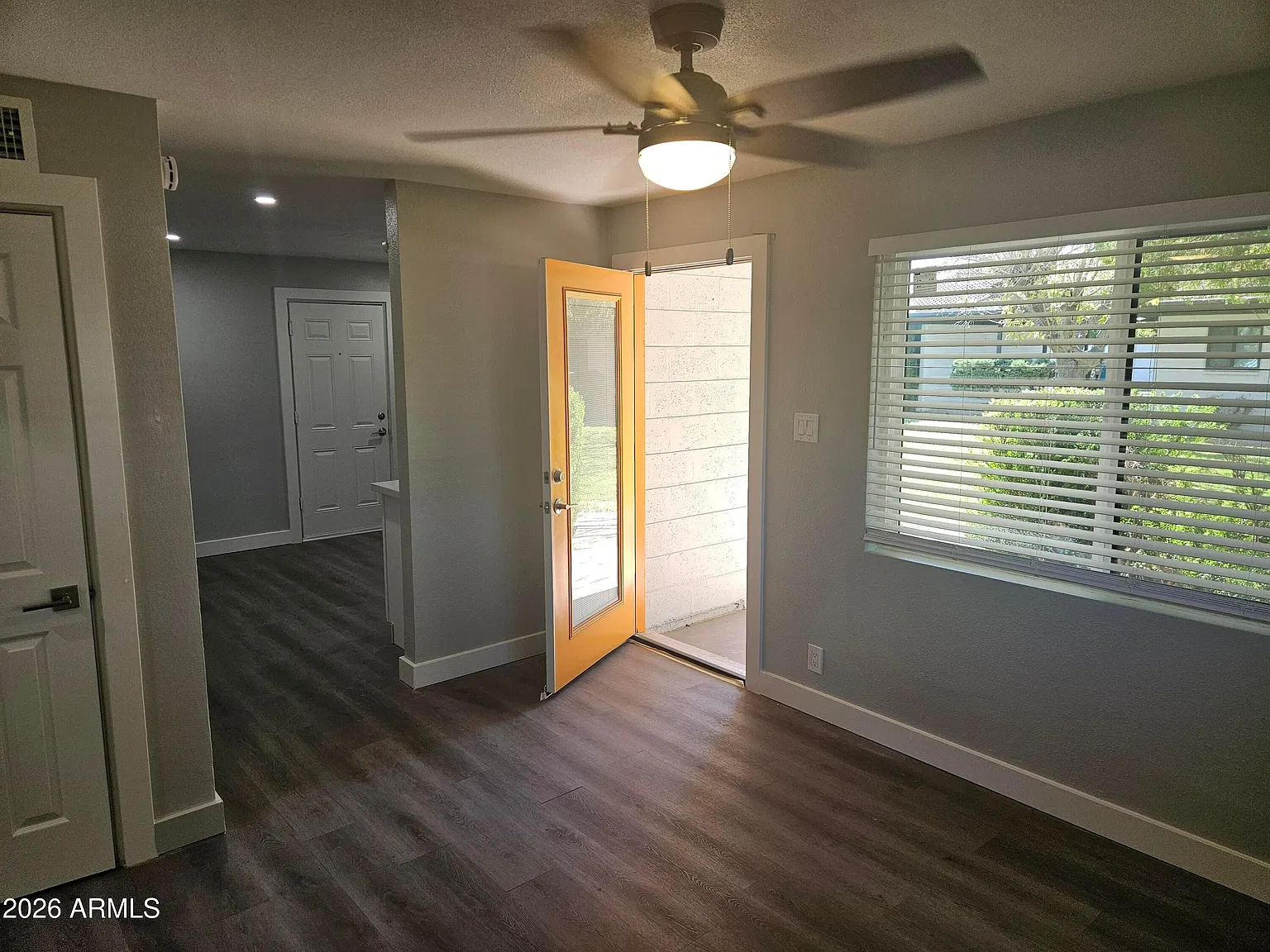 1 bed, 1.0 bath, 646 sqft, $1,249 — Photo 3