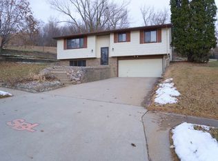 2060 Kings Ct, Sergeant Bluff, IA 51054