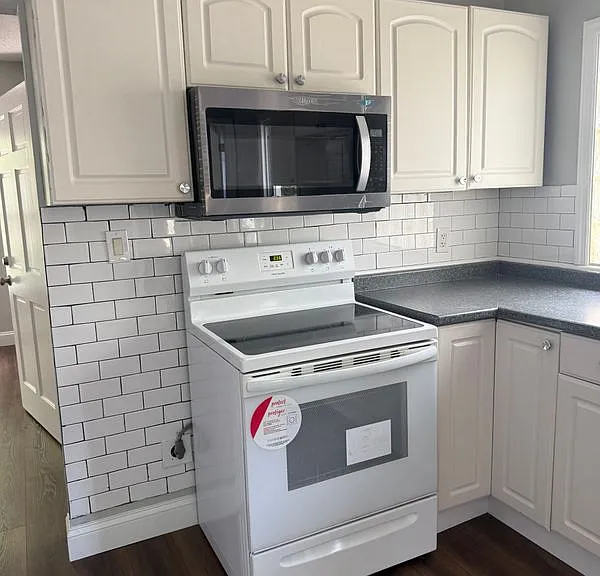 400 Greenwich Ave — Photo 12