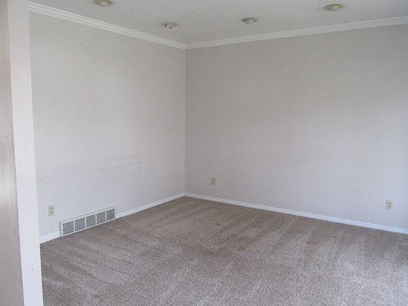 3rd image of 10059 S McNaughton Cir