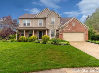 155 Calais Ct SE, Grand Rapids, MI 49546